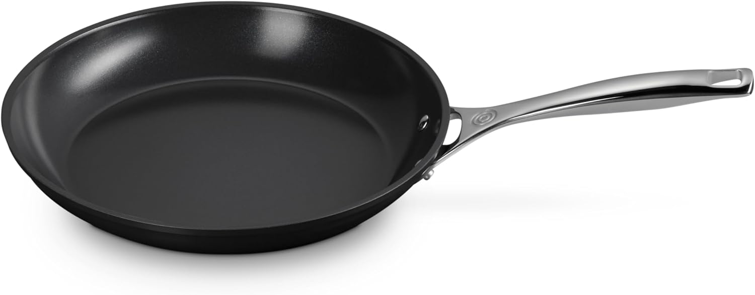 Le Creuset Essential Non-Stick Ceramic Shallow Frying Pan, 11'