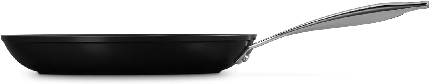 Le Creuset Essential Non-Stick Ceramic Shallow Frying Pan, 11'