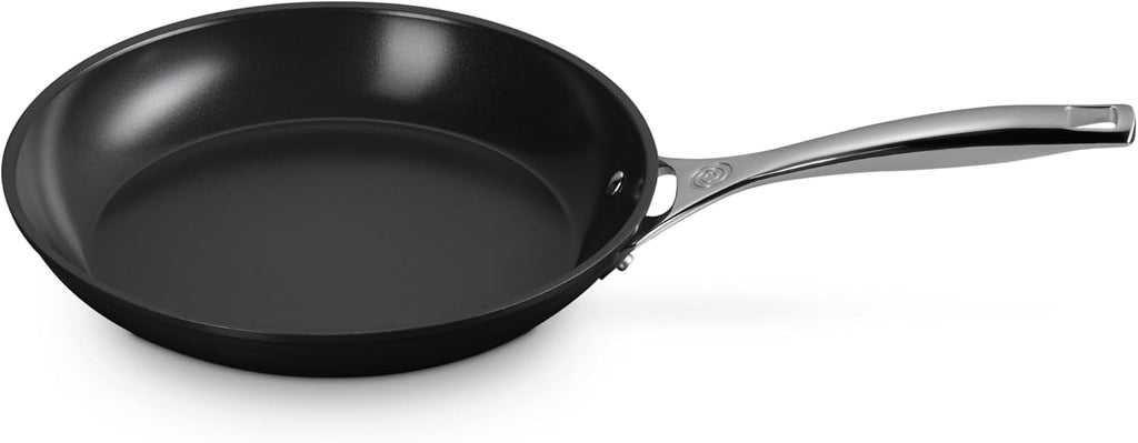 Le Creuset Essential Non-Stick Ceramic Shallow Frying Pan, 10'