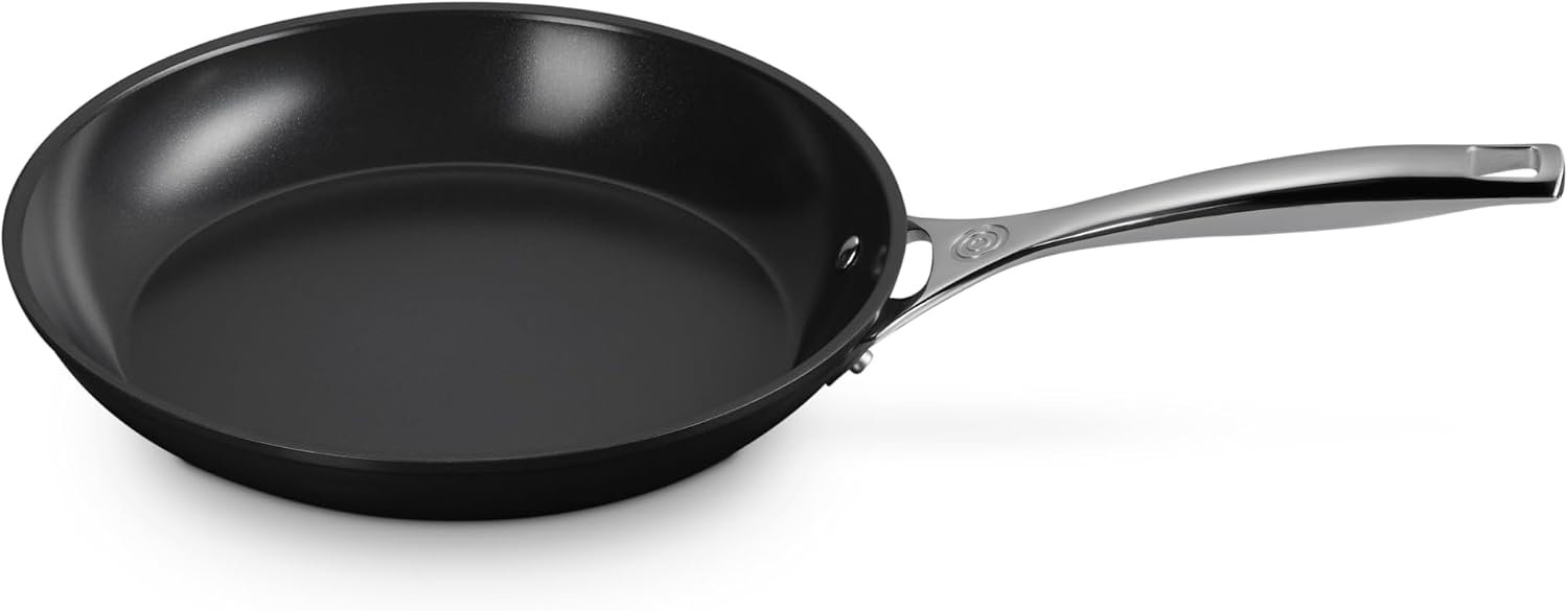 Le Creuset Essential Non-Stick Ceramic Shallow Frying Pan, 10'