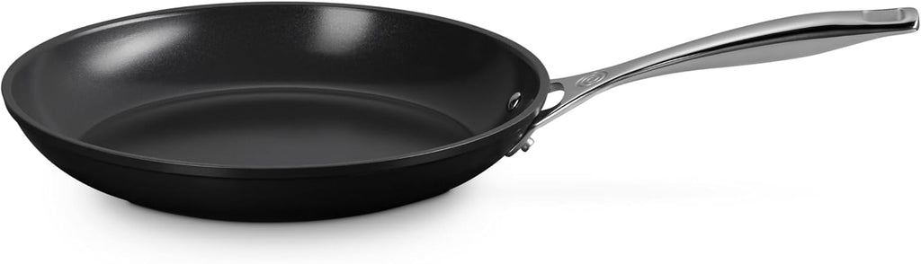 Le Creuset Essential Non-Stick Ceramic Shallow Frying Pan, 11'