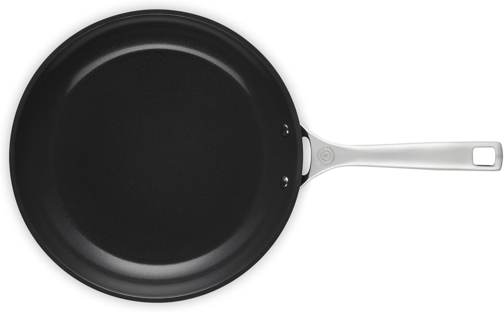 Le Creuset Essential Non-Stick Ceramic Shallow Frying Pan, 11'