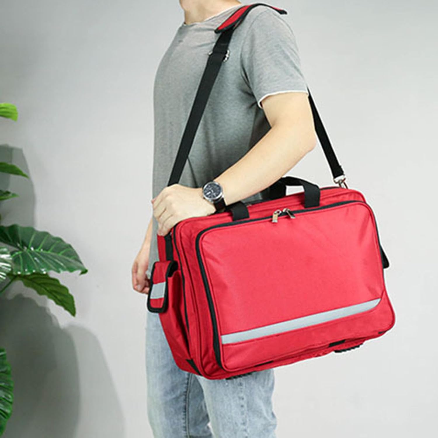 Compact Professional First Aid Kit, Portable Medical Visit Shoulder Bag, Multi-Compartment Supplies Refrigerated Storage(Red)