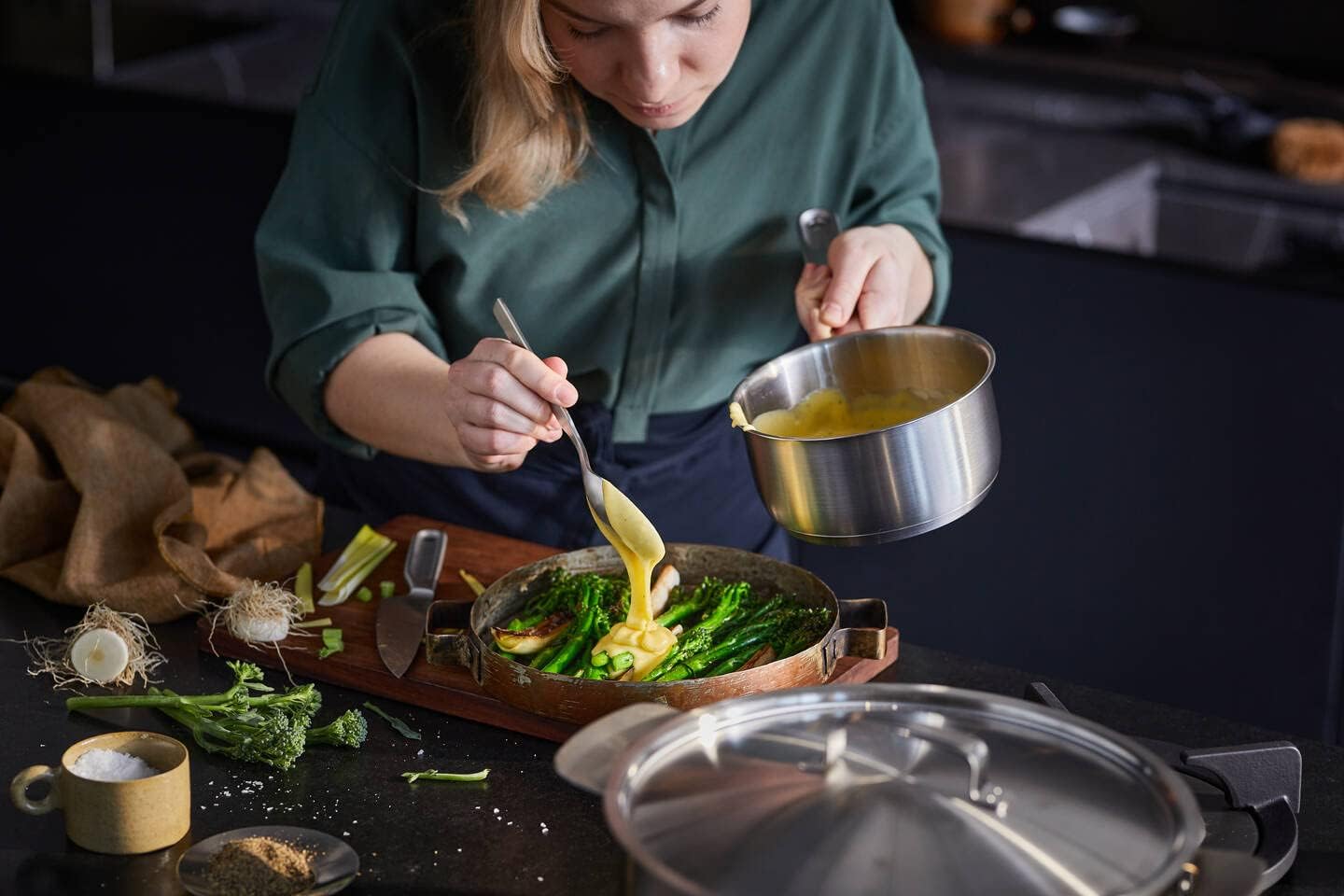 Fiskars 1064750 Saucepan with Handle, 1.5 L, Uncoated Saucepan, Suitable for All Cookers, Recycled Stainless Steel, Silver, 1064750