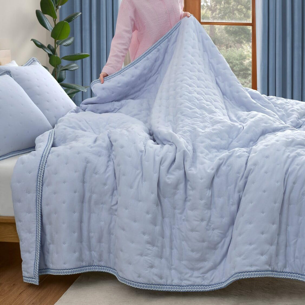 UGG Braid Twin/Twin XL Quilt Set– 2 Piece Twin Quilt Bedding Set with Pillow Sham, Soft Lightweight Bedspread Coverlet for Dorms & Bedroom, Lavender Misty Wisteria (Devon)