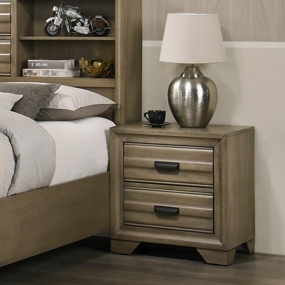Roundhill Furniture Loiret Wood Storage Platform King Bedroom Set with Dresser, Mirror, Two Nightstands, Chest, Light Gray