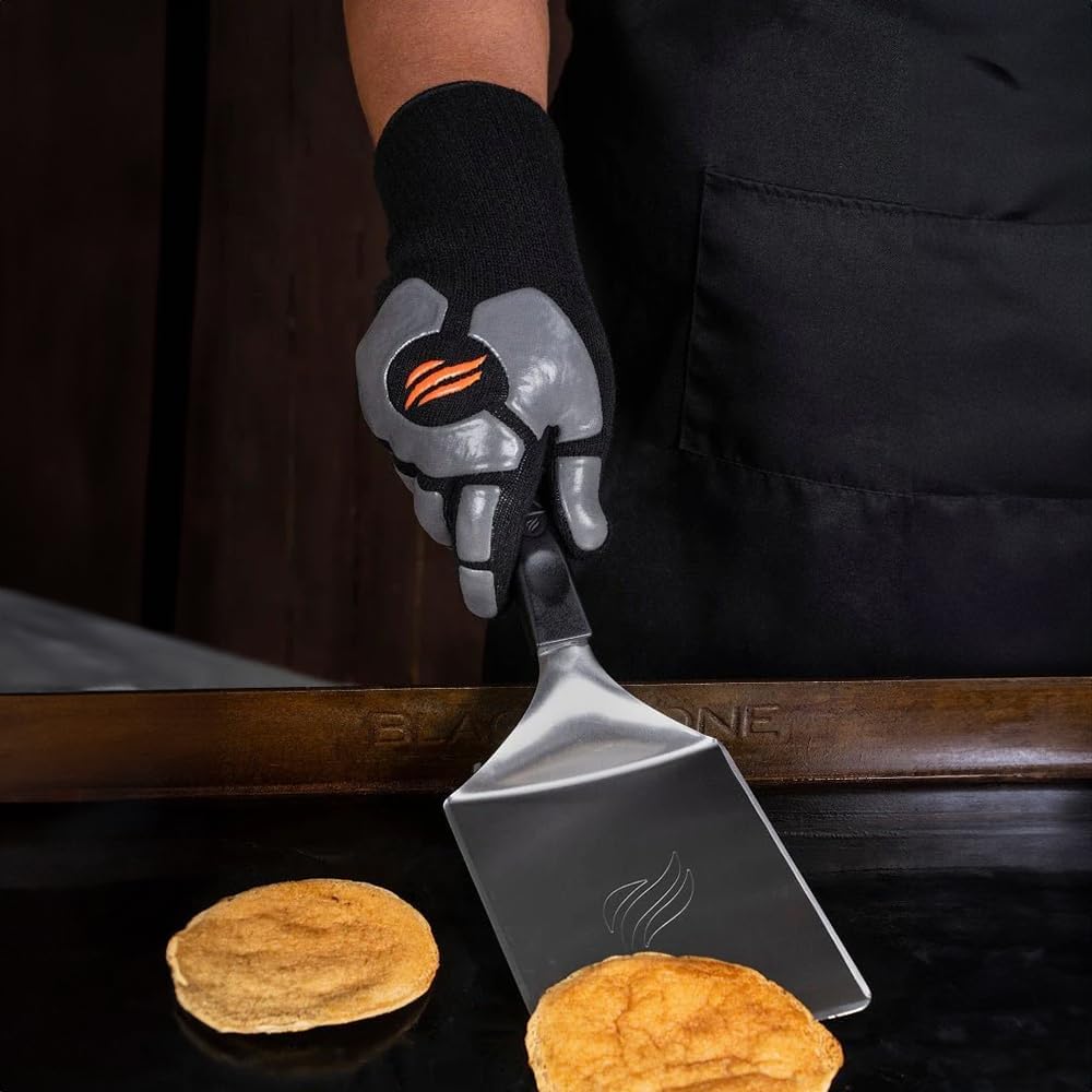 BLACKSTONE 17 Inch Tabletop Griddle Backpack 5244 Carry Bag, 17 Inch Grill Cover Griddle Gloves, and Seasoning