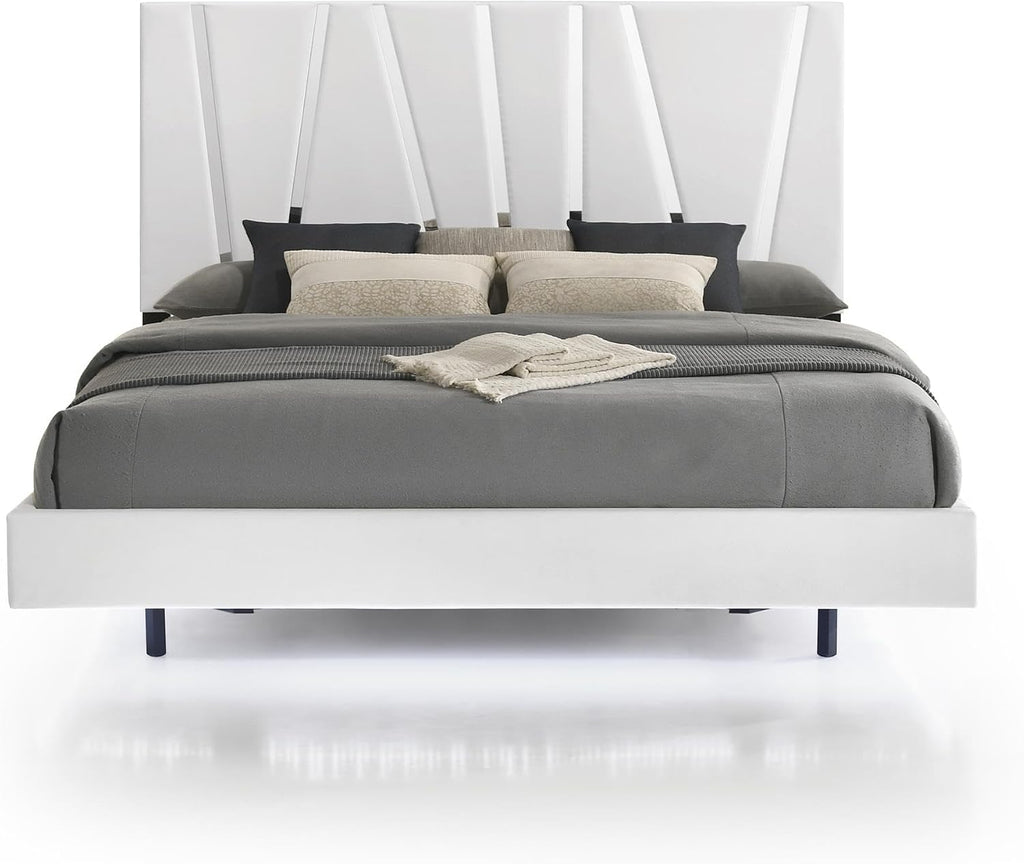 New Classic Furniture Europa 7-Piece Wood King Bedroom Set in White