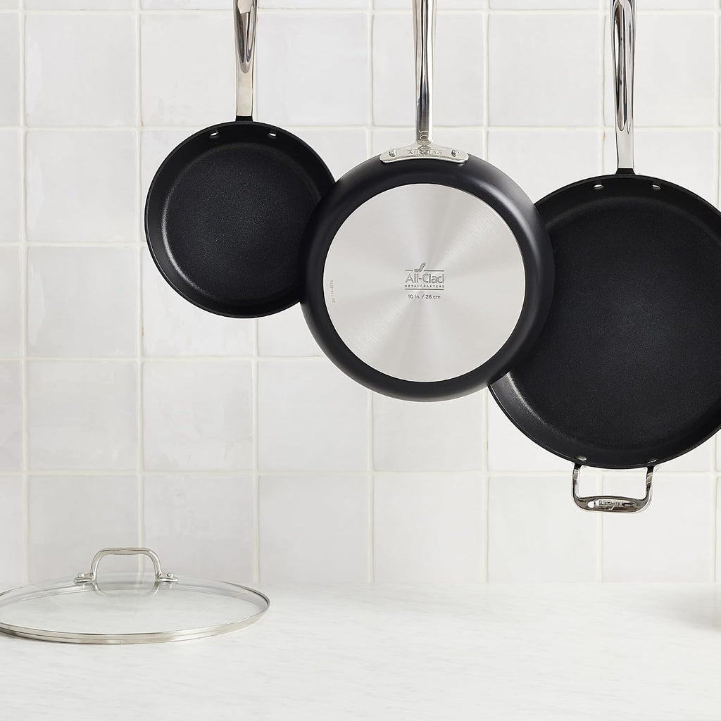 All-Clad HA1 Expert Hard Anodized NonstickFrying Pans Skillets Set with Lids (8', 10' & 12') Dishwasher-Safe, Oven-Safe Up to 500°F Compatible with All Stovetops (Gas, Electric & Induction) - Black
