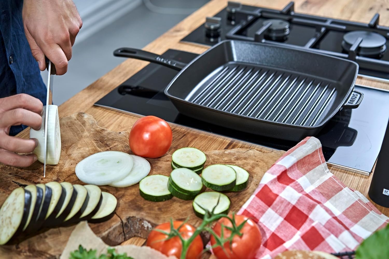 Staub American Grill Pan Cast Iron Suitable for Induction Cookers 26 cm Black