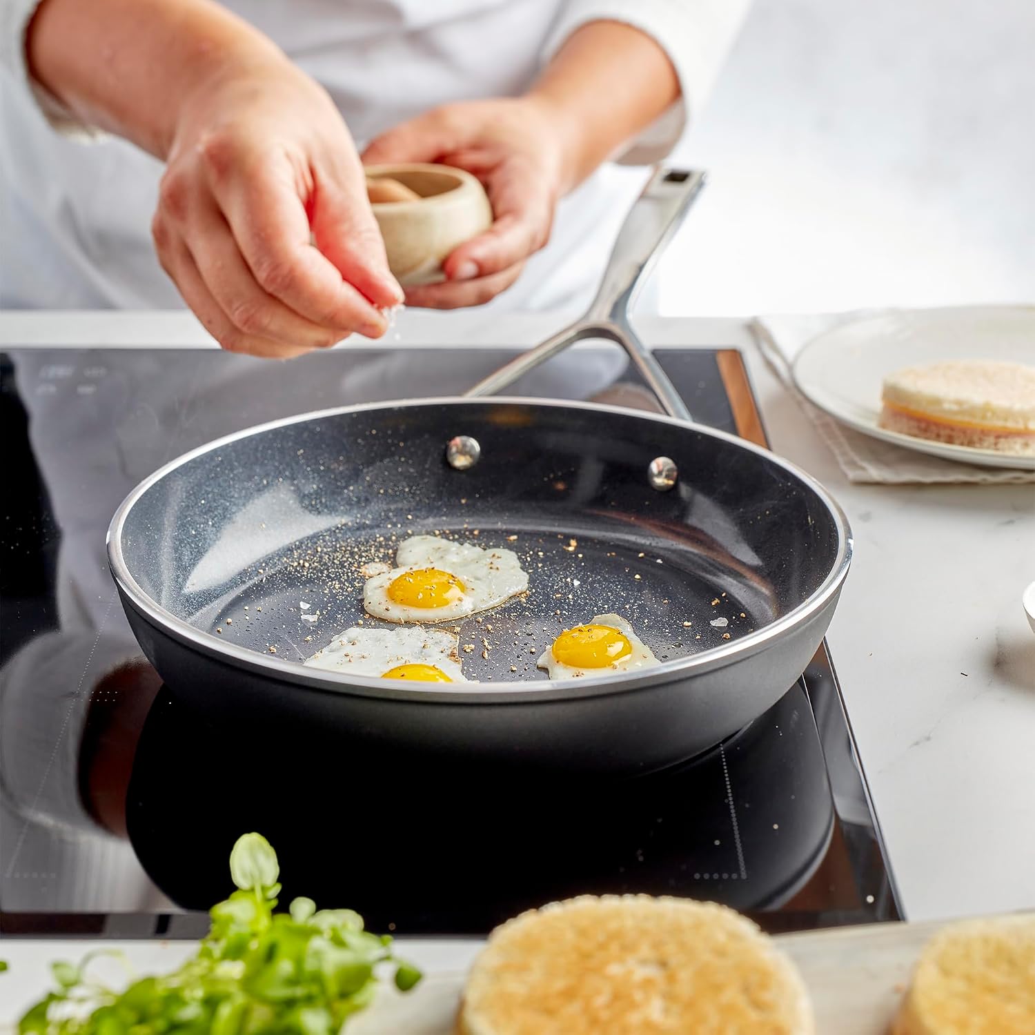 Demeyere AluPro 5, Ceramic 10-inch Aluminum Nonstick Fry Pan, Ceramic Nonstick Coating, Lightweight Construction, Compatible with all Cooking Surfaces