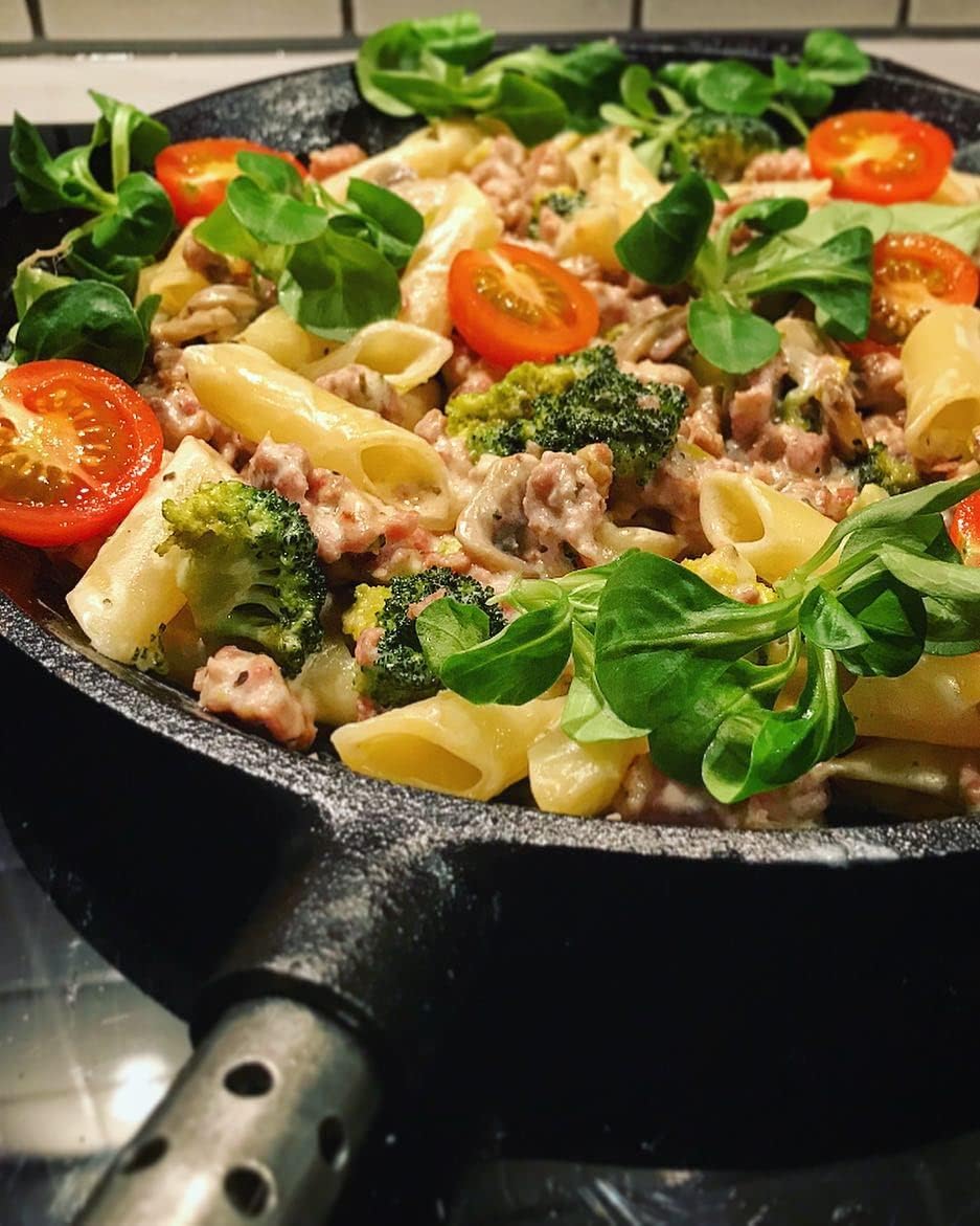 Unbekannt Frying pan 24 cm. Stainless steel handle. Can be used on all types of cookers, ovens, barbecues and open fires