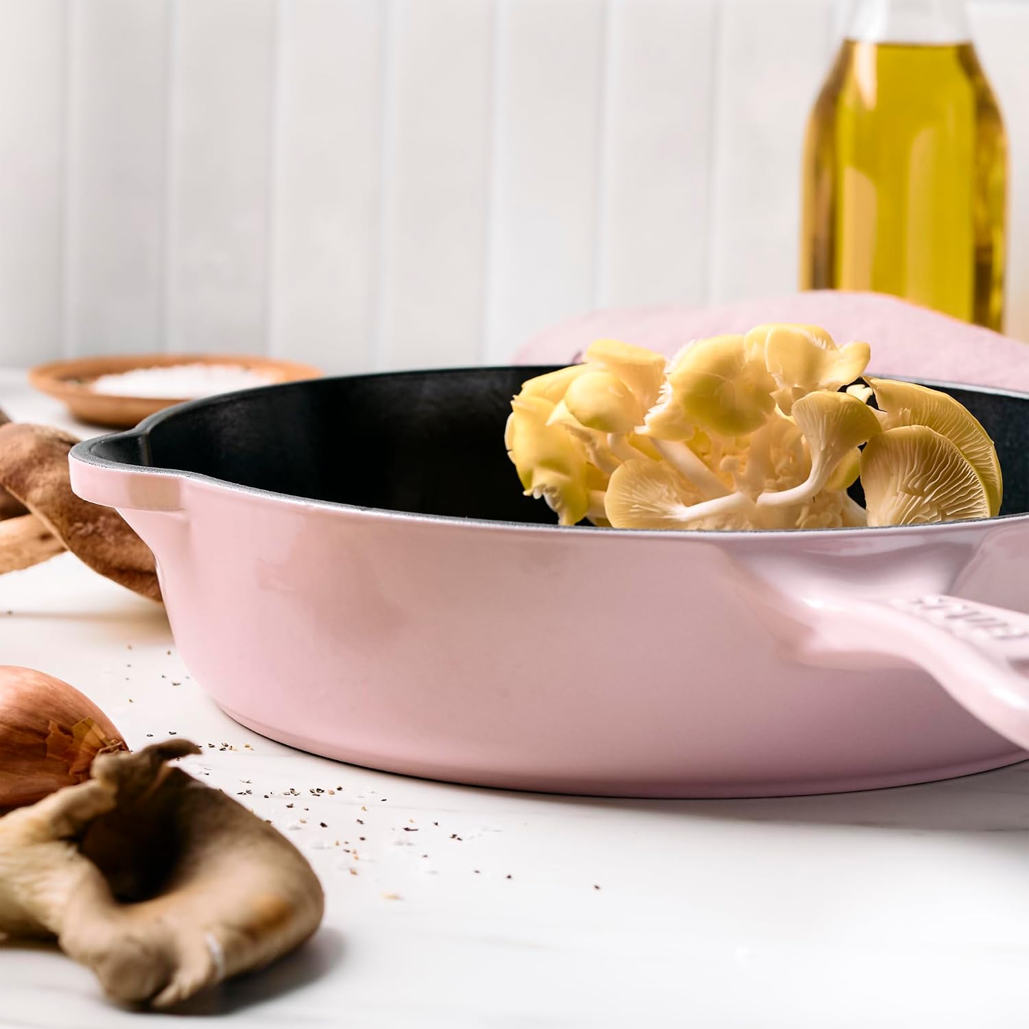 STAUB Cast Iron 8.5-inch Traditional Deep Skillet - Peony Pink