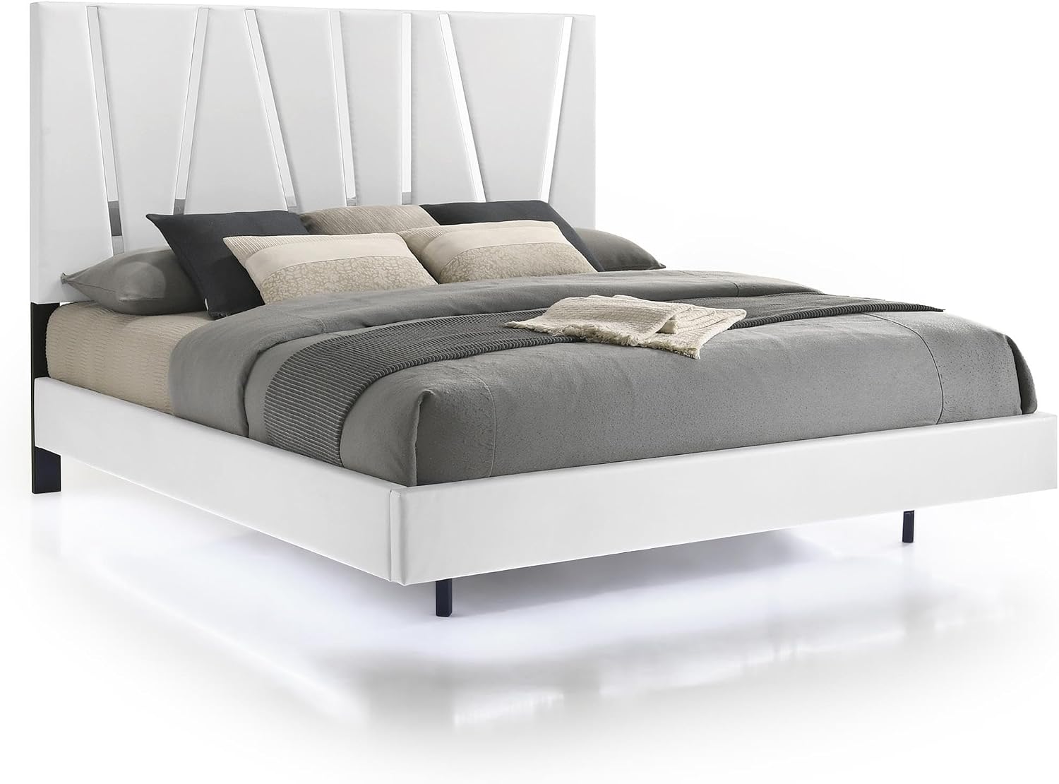 New Classic Furniture Europa 7-Piece Wood King Bedroom Set in White