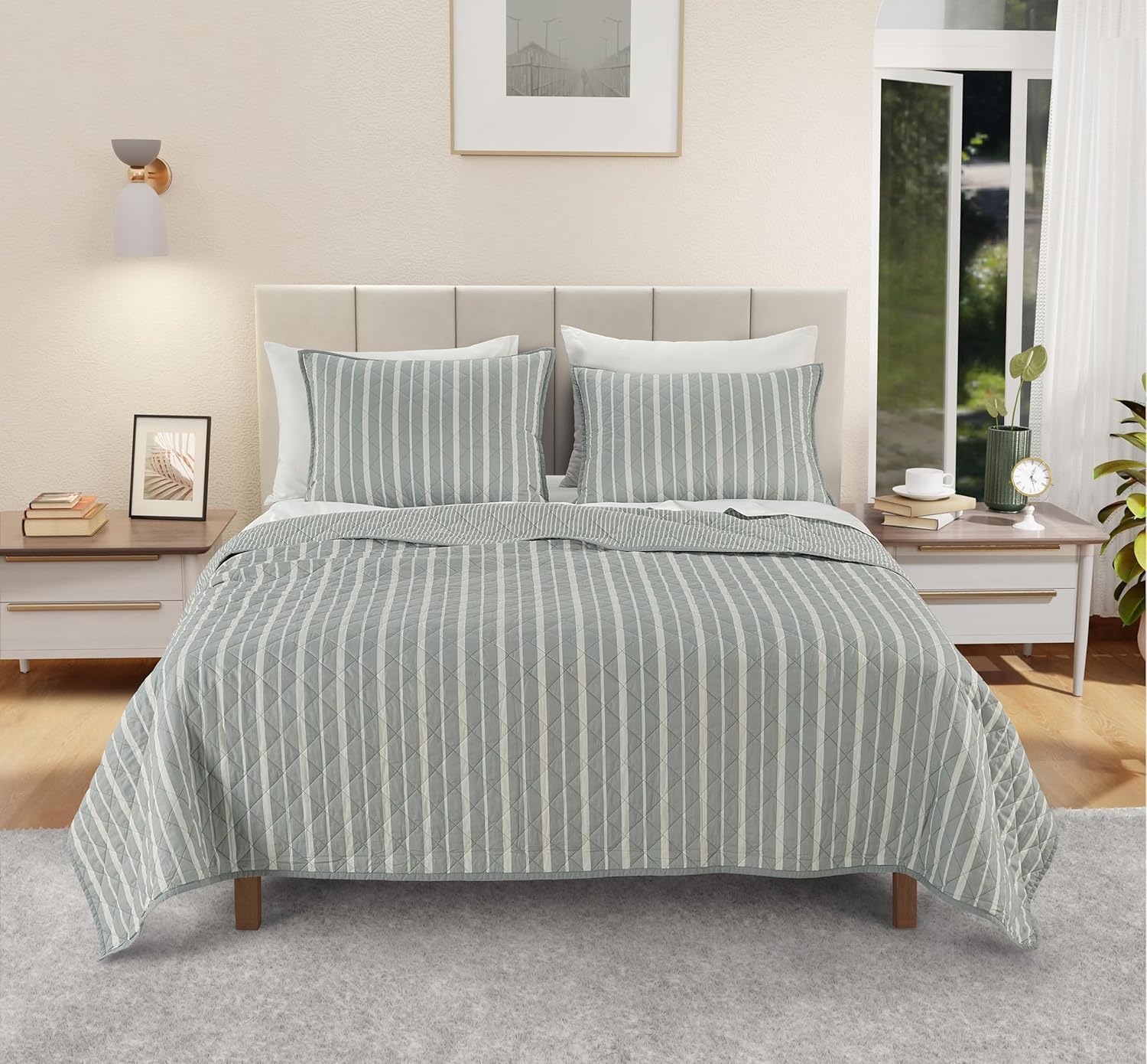 Izod 100% Cotton Percale Pre-Washed Quilt Set, Ultra-Soft & Reversible Bedding, Twin Sheets Set, Wrinkle-Resistant 2-Pc Cotton Bedspread with Matching Shams, All-Season Comfort - Grey Stripe