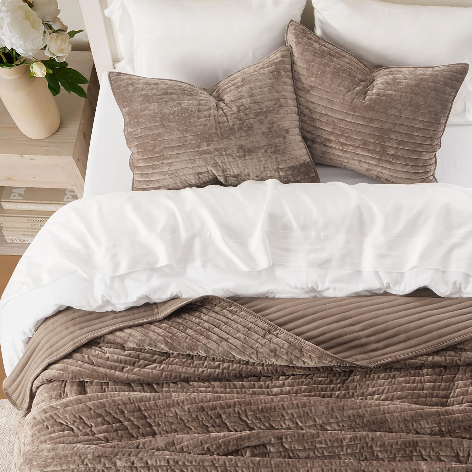 EverGrace Velvet Quilt Set California King 118'' x 106'', Luxurious Soft Striped Channel Bedding Set, Lightweight Velvet Comforter for All Season, Oversized Bedspread Coverlet w/ 2 Shams, Mocha Brown