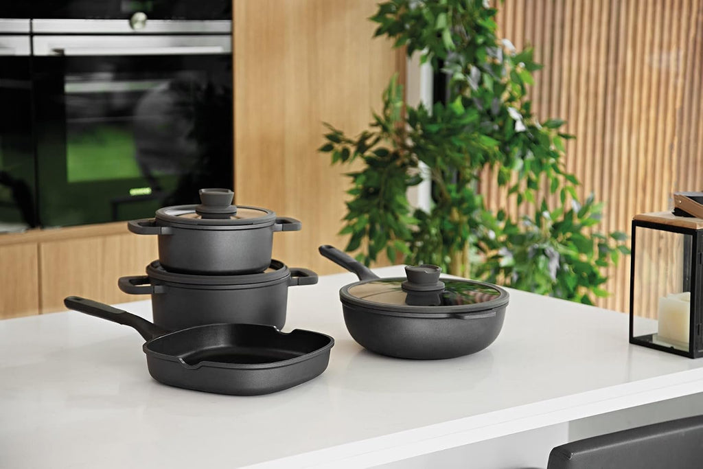 Berghoff Leo Stone+ Nonstick Ceramic 11in Wok Pan 4.6qt. With Glass Lid Recycled Aluminum CeraGreen Non-toxic PFAS Free Cookware Stay-cool Handle Spoon Rest on Lid Induction Ready