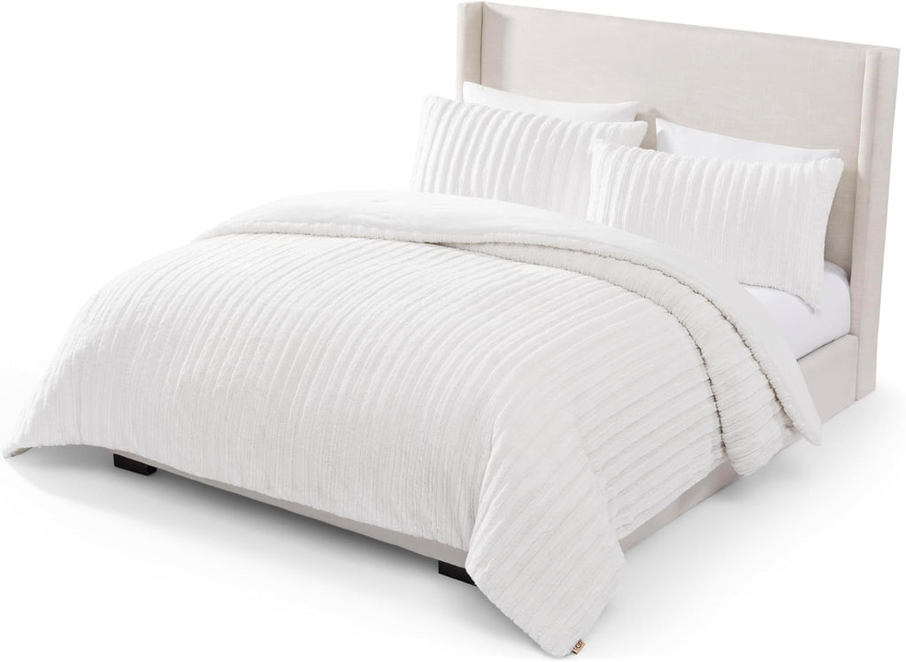 UGG Kenzie Comforter Set with 2 Pillow Shams Plush Faux Fur Bedding Soft Warm Down Alternative Comforter Washable Hypoallergenic Fluffy Blanket Set for Bedroom, King/California King Size, White Snow