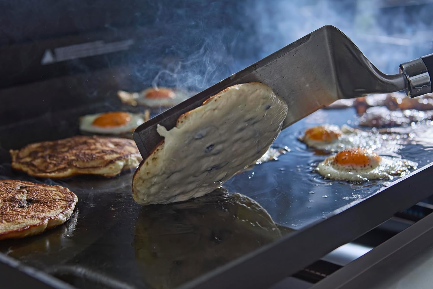 Weber 36' 4‑Burner Liquid Propane Griddle, Black – Pre‑Seasoned Rust‑Resistant Carbon Steel Cooktop with 500°F+ Heat Capacity & Weber Works Compatibility for Outdoor Grilling