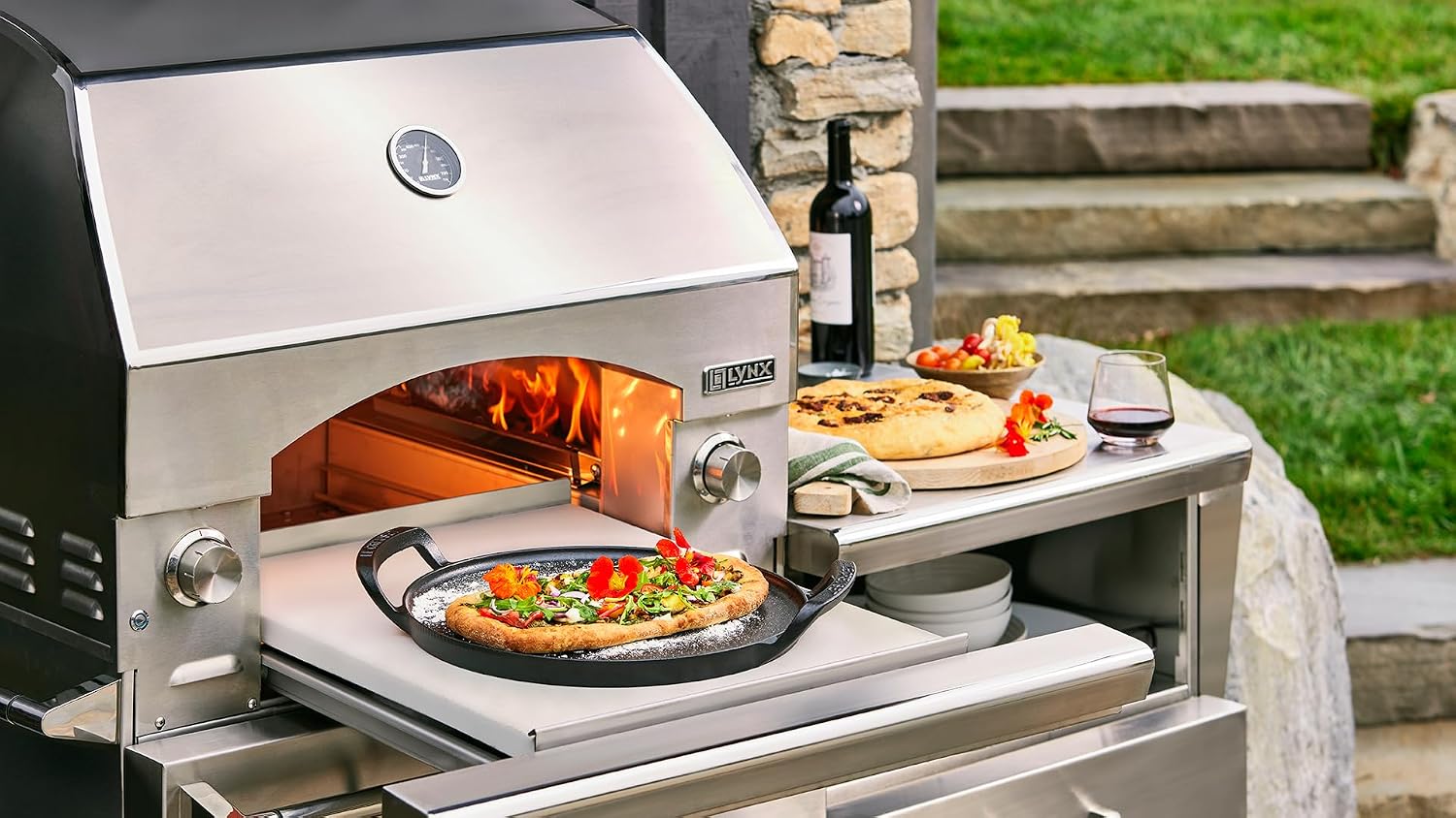 Le Creuset Alpine Outdoor Collection Enameled Cast Iron Pizza Pan, 15'
