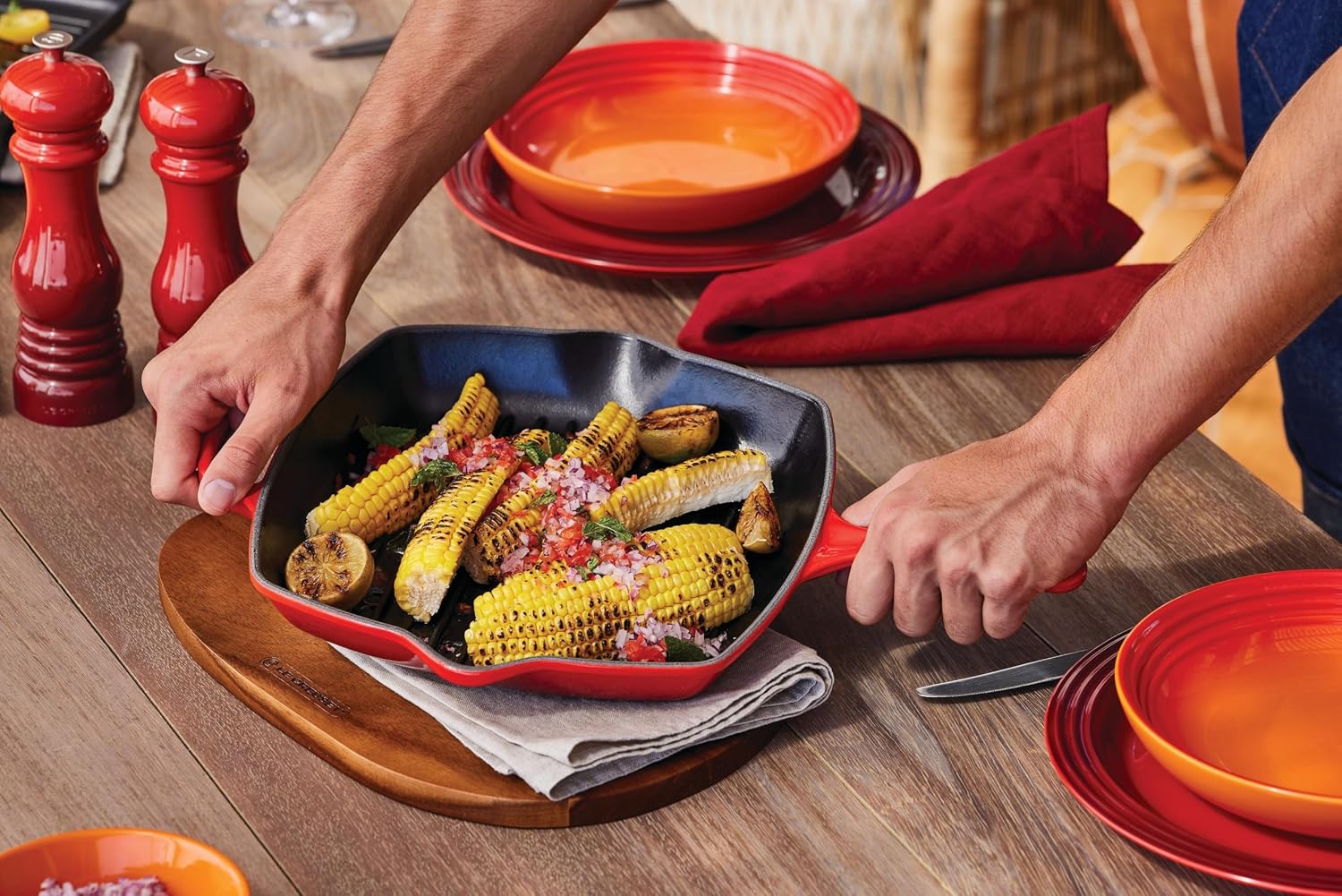 Le Creuset Enameled Cast Iron Signature Square Skillet Grill, 10.25', Cerise