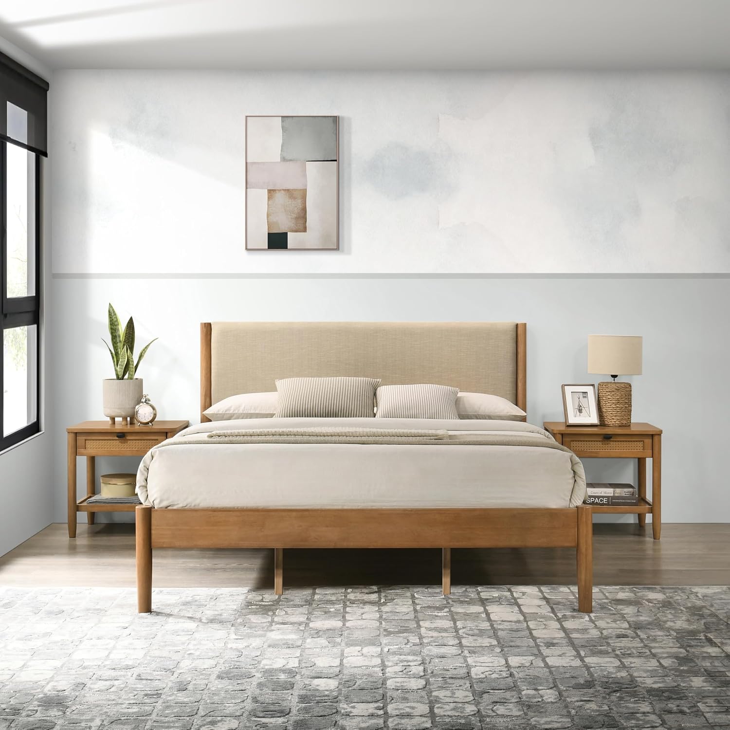 Roundhill Furniture Vichy 3-Piece Rubberwood Bedroom Set, Platform Bed with Two Nightstands, King, Textured Polyester