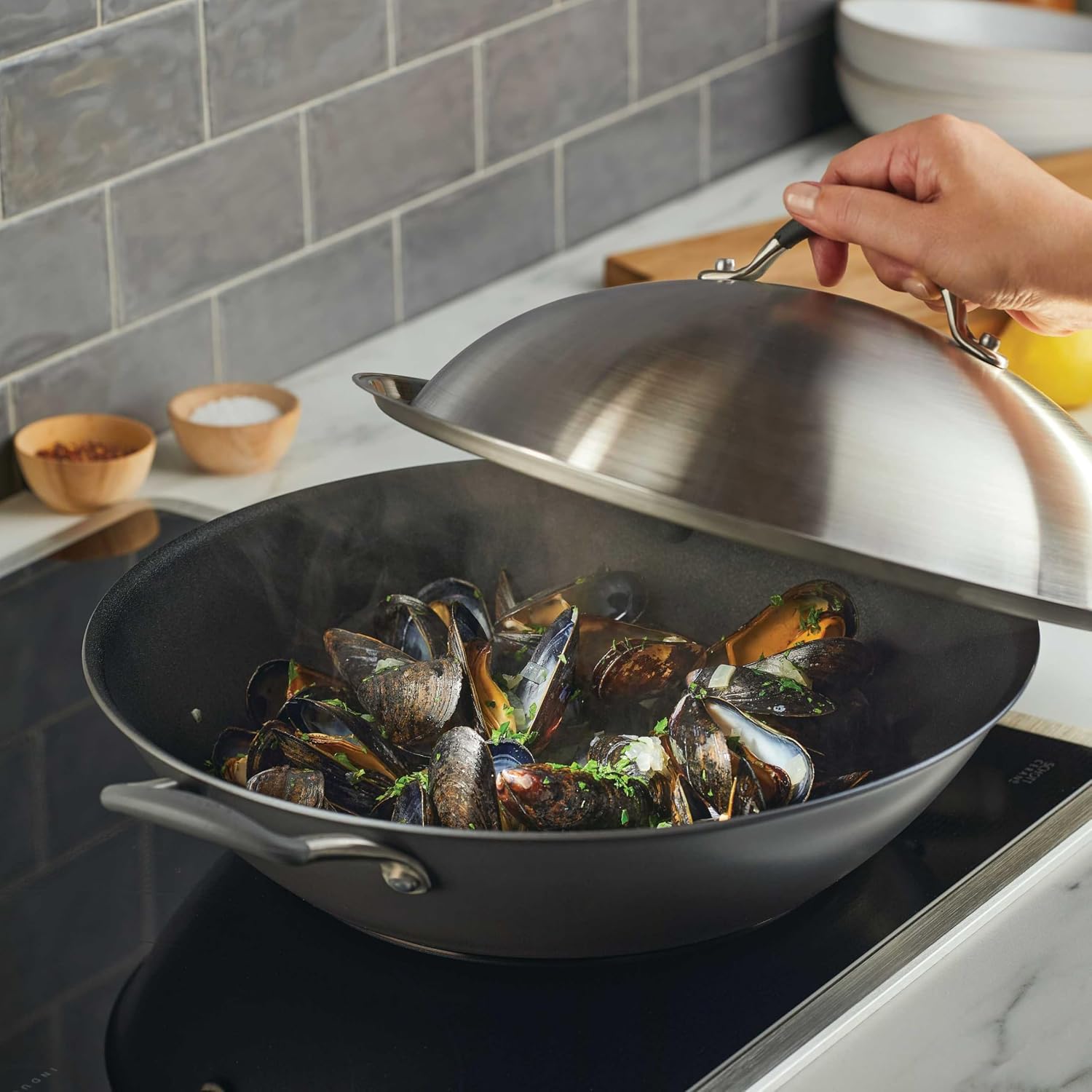 Circulon A1 Series w/ScratchDefense Nonstick Induction Wok with Lid, 14-Inch, Wok Pan with Lid, Graphite