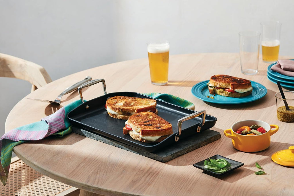 Le Creuset Toughened Nonstick PRO Griddle with Bi Material Slotted Turner, 14'