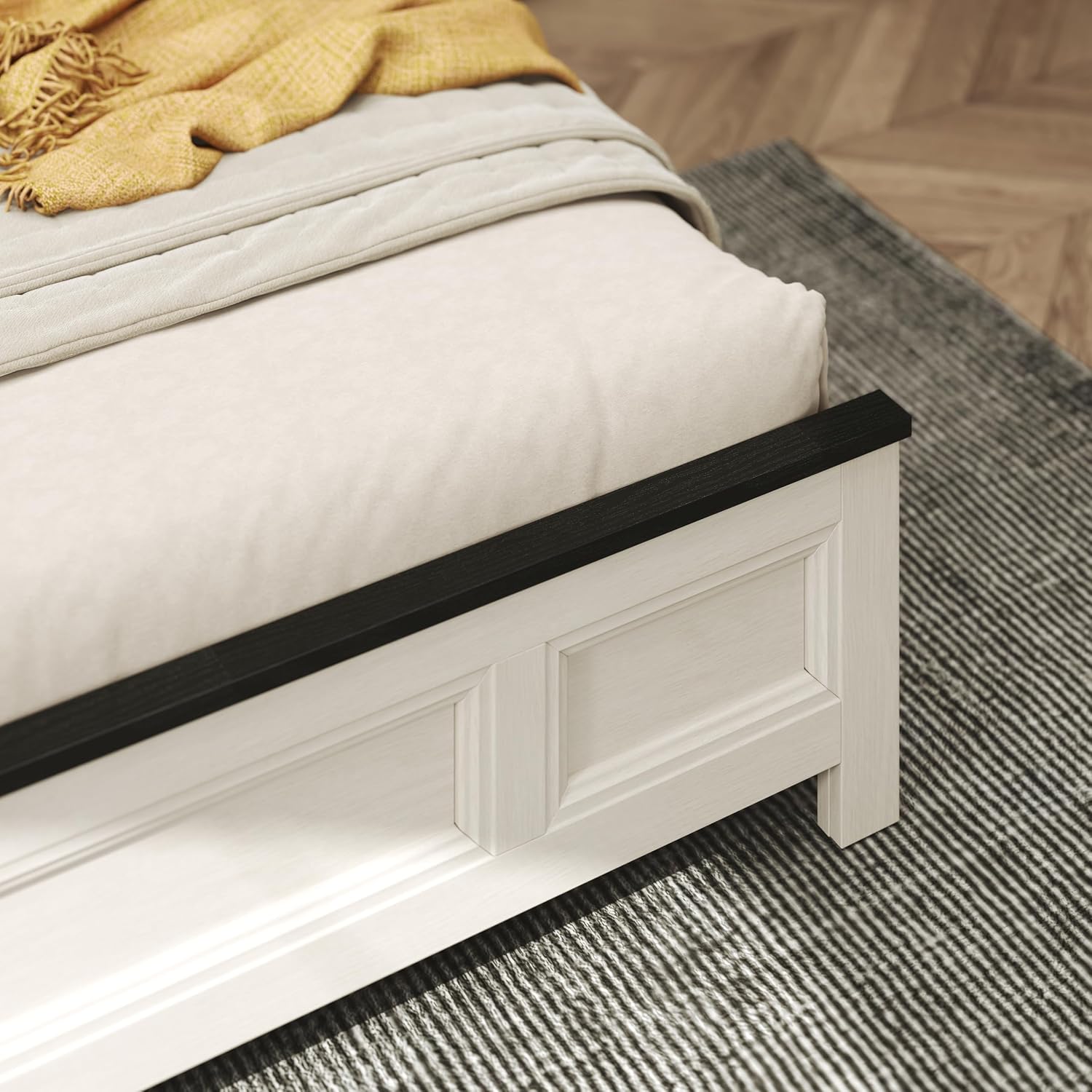 Roundhill Furniture Realynn 3-Piece Wood Bedroom Set, King Size Panel Bed with 2 Nightstands, Off-White Finish