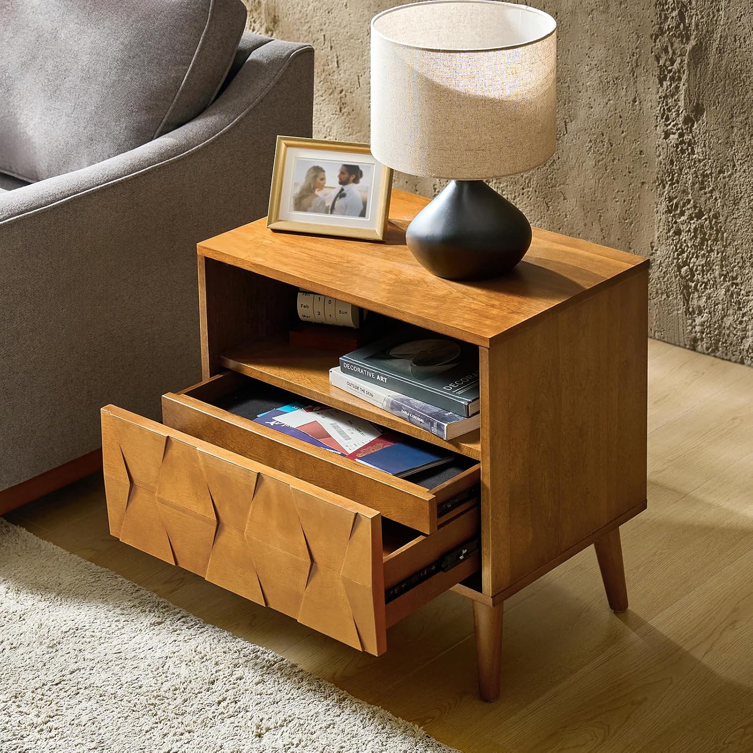 HULALA HOME Mid Century Modern Nightstand with Solid Wood Legs,Drawer Organizer with Charging Station, Geometric Pattern Nightstand Set of 2, Acorn