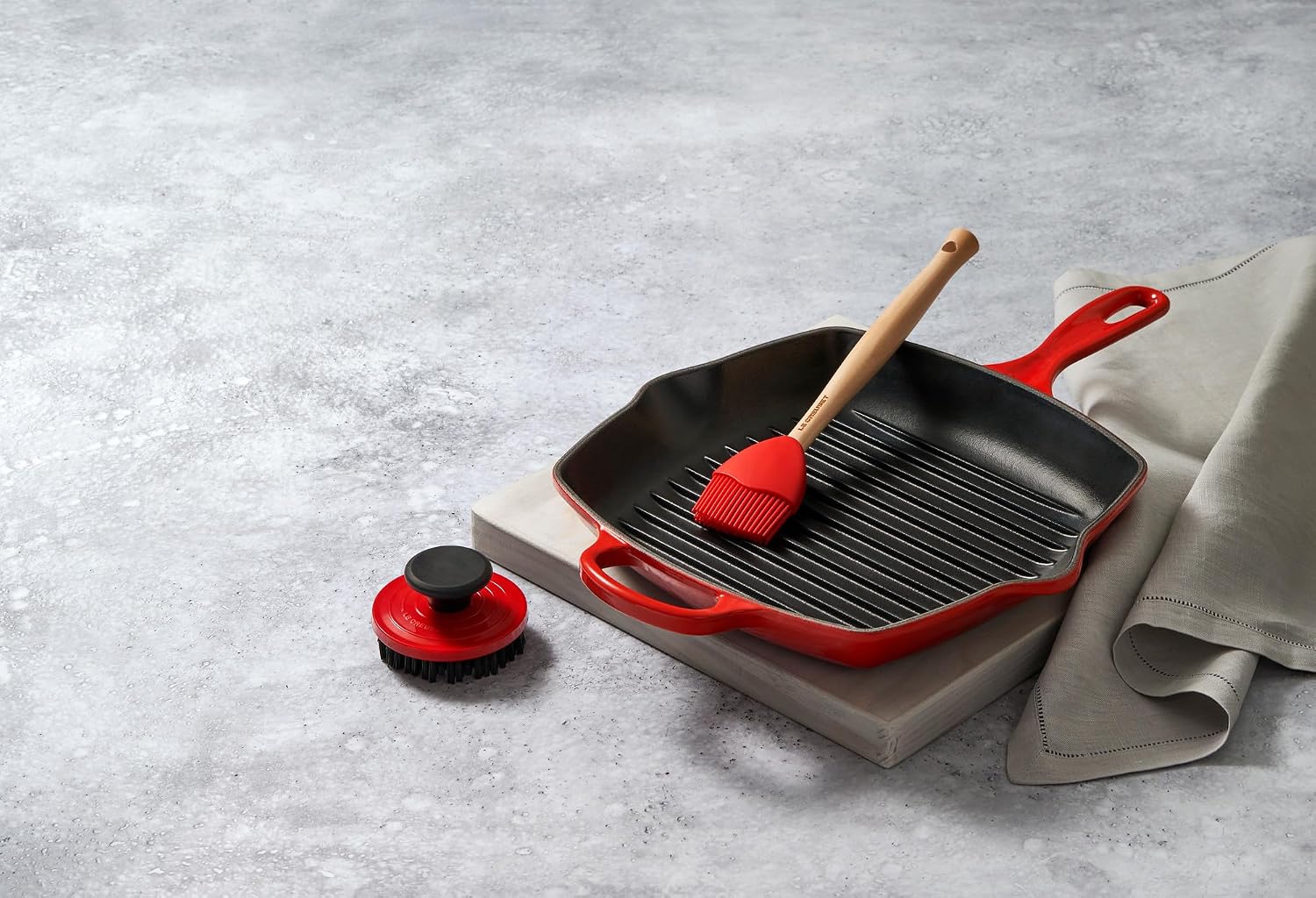 Le Creuset Enameled Cast Iron Signature Square Skillet Grill, 10.25', Cerise
