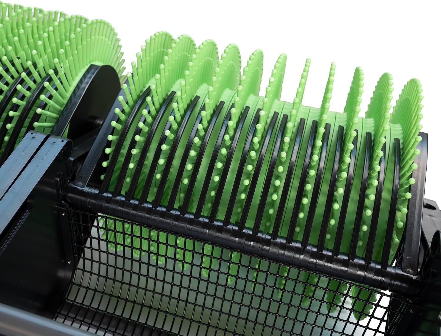Bag-A-Nut 36' Pull-Behind Pine Cone & Magnolia Pod Picker Upper (Medium - for Cones 2 ¼' to 3')