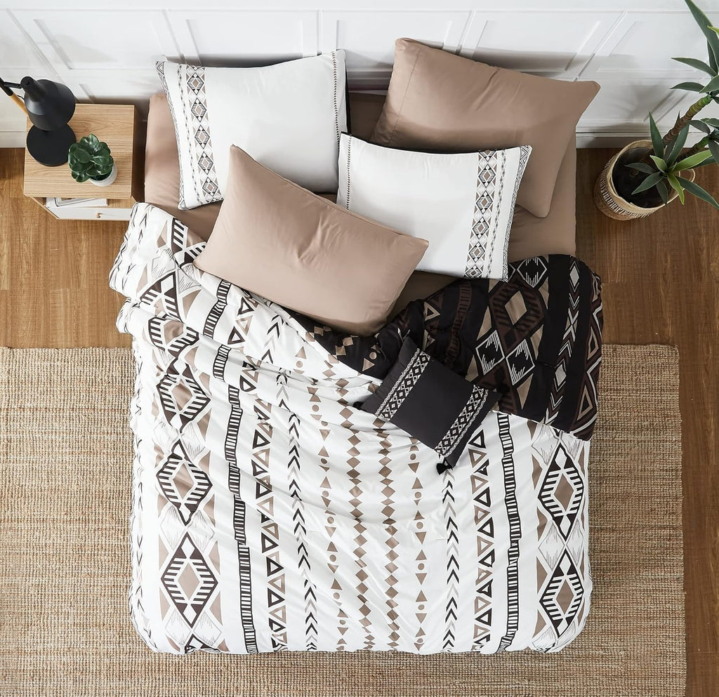 Geniospin Super King Plus Size Comforter Set- 7 Pieces Boho Bed in a Bag, Western Bedding Set for All Seasons, Reversible Aztec Bedding, Lightweight Comforter Bed Set with Sheets, Pillowcases & Shams