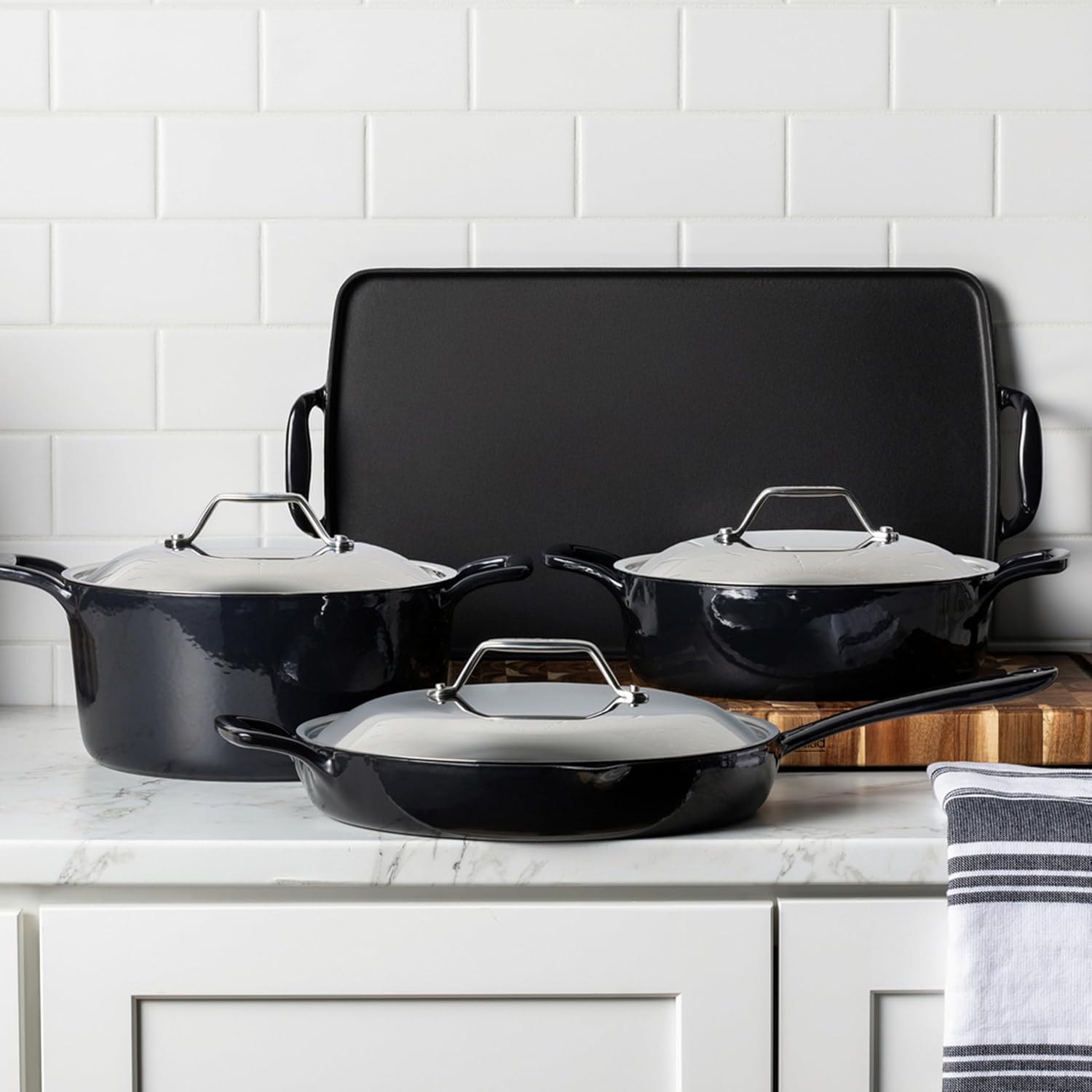 All-Clad Cast Iron Braiser Pan, 4 Qt Enameled Cast Iron Casserole Pan with Lid, Grill, Oven Safe up to 650F, Compatible with All Stovetops (Gas, Electric & Induction), Easy-Clean, Cookware, Black