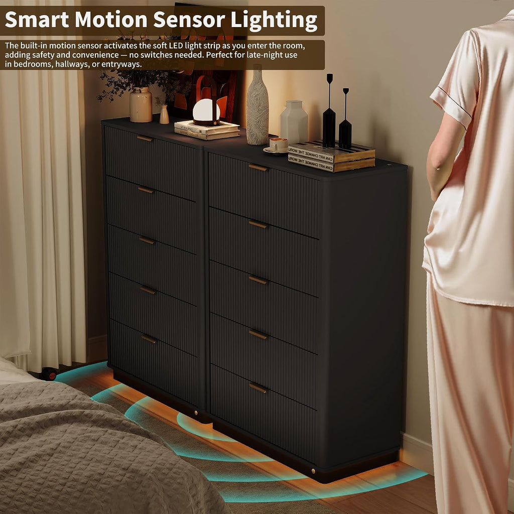 Dresser and Nightstand Sets 3 Piece, Bedroom Set with Charging Station, Large 5 Drawer Dresser for Bedroom and Night Stand Set of 2, Mid Century Modern Bedroom Furniture Set with Motion Sensor Lights