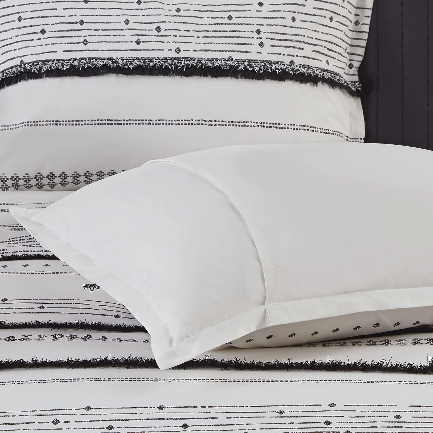 INK+IVY Luxurious Cotton-Bedding Set - Mid Century Trendy Geometric Design, All Season Cozy-Cover With Matching-Shams, King/Cal King, Nea Trims Black/Multi