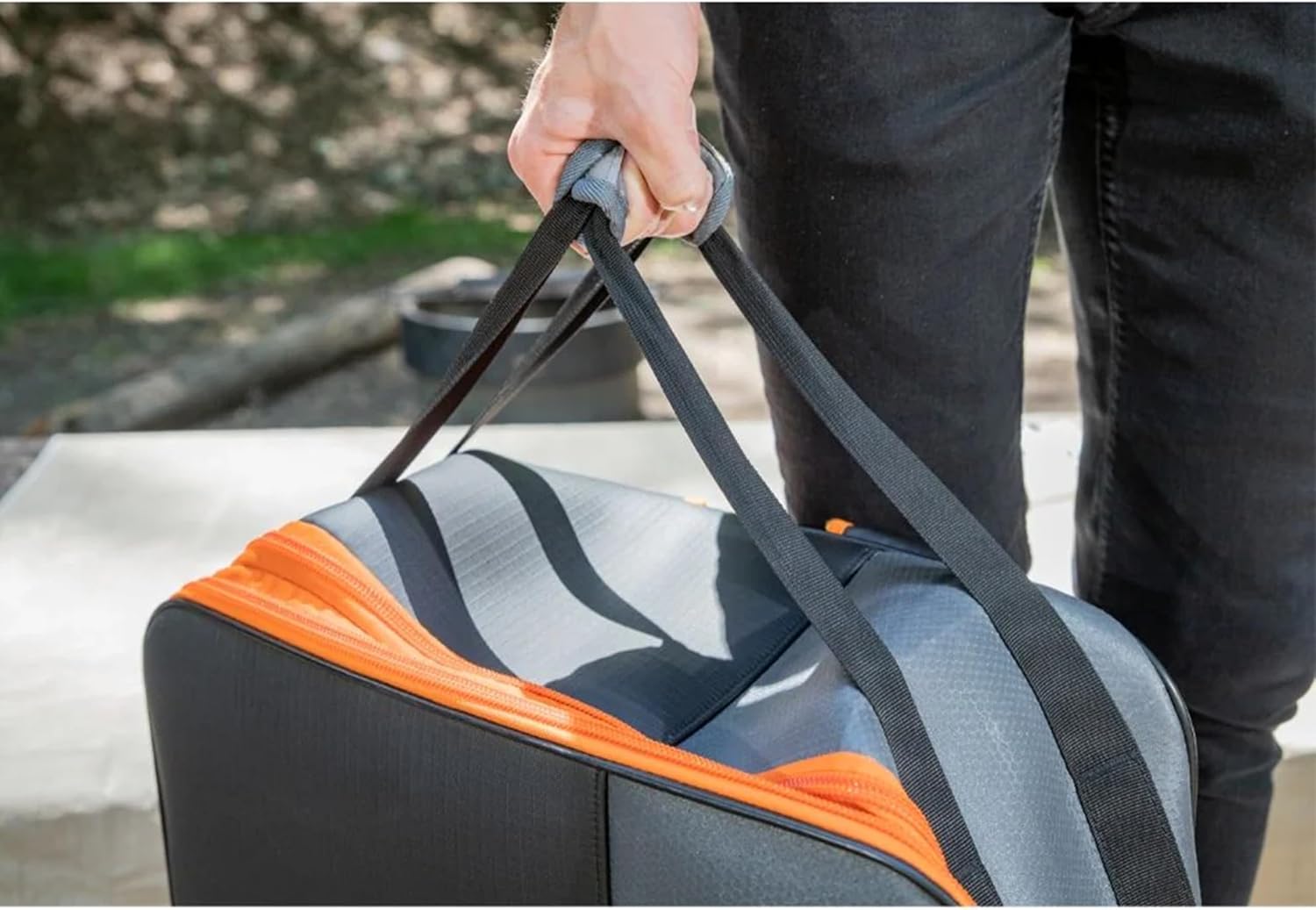 BLACKSTONE 17 Inch Tabletop Griddle Backpack 5244 Carry Bag, 17 Inch Grill Cover Griddle Gloves, and Seasoning