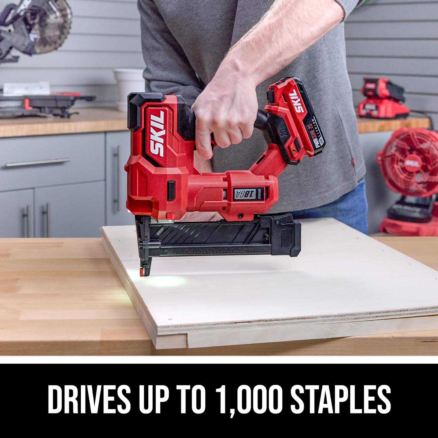SKIL PWR CORE 20 Brushless 20V 18Ga 1/4 In. Narrow Crown Stapler Kit Including 2.0Ah USB-C Battery and 45W PD charger-SL1814B-10