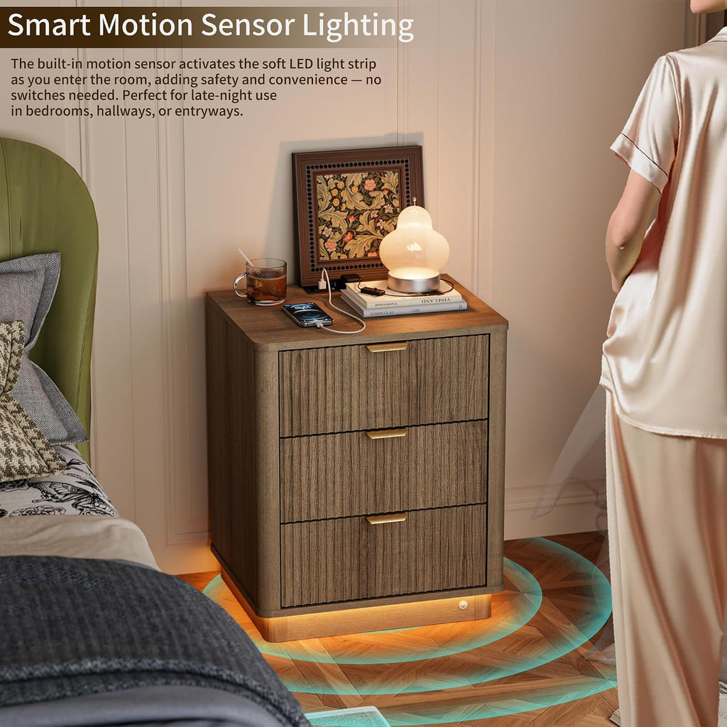 Dresser and Nightstand Sets 3 Piece, Bedroom Set with Charging Station, Large 5 Drawer Dresser for Bedroom and Night Stand Set of 2, Mid Century Modern Bedroom Furniture Set with Motion Sensor Lights