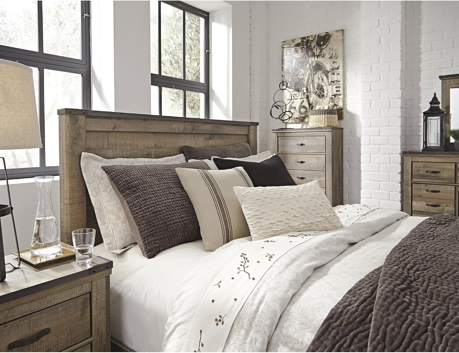 Signature Design by Ashley Trinell Casual Queen Panel Bed with Metal Slats and Nailheads, Foundation or Box Spring Needed, Dark Brown