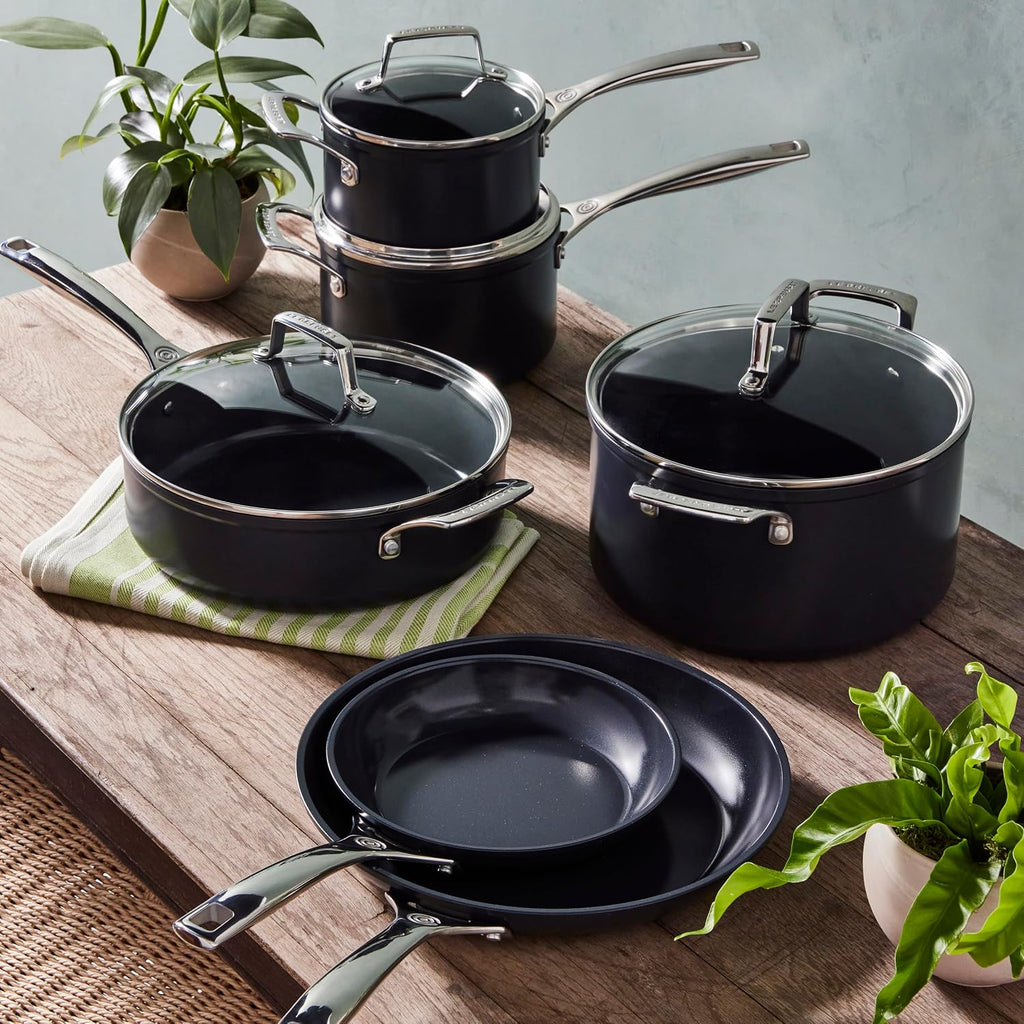 Le Creuset Essential Non-Stick Ceramic Shallow Frying Pan, 11'