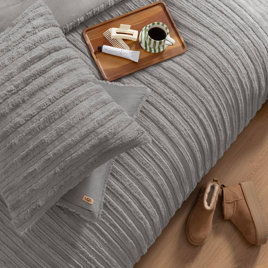 UGG Kenzie Full/Queen Comforter Set with 2 Pillow Shams Plush Faux Fur Bedding Soft Warm Down Alternative Comforter Washable Hypoallergenic Fluffy Blanket Set for Bedroom, Full/Queen Size, Seal