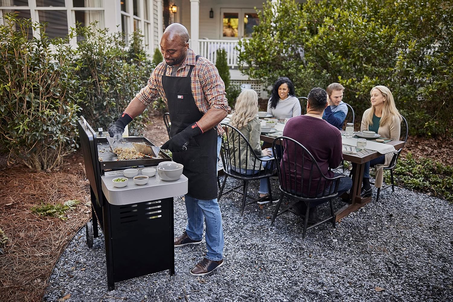 Weber 36' Premium Griddle Cover – Weather‑Resistant Polyester Cover with Fastening Straps, 4 Burner (Fits: Rust Resistant Griddle #1501006, Does NOT FIT: Slate 4 Burner 36')