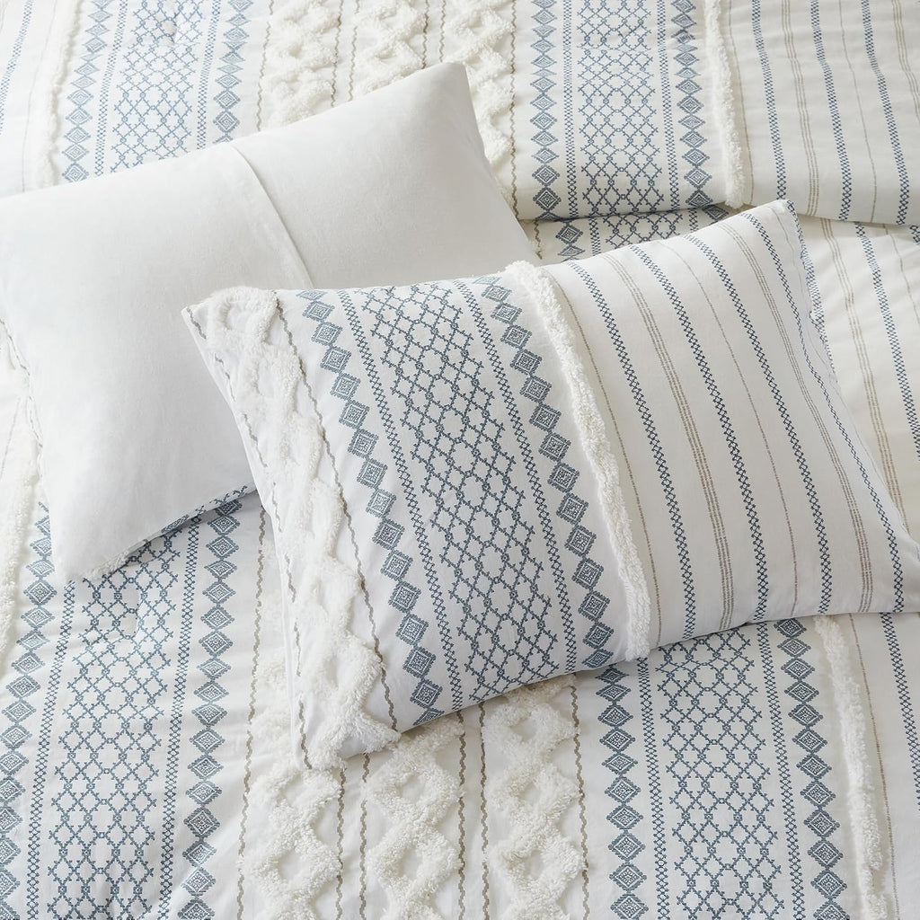 Ink+Ivy King Comforter Set, Boho Comforters, Breathable Cotton Bed Set, All Season Modern Chenille Tufted Comforter with Farmhouse Bedding Flare, Gifts for Woman, White/Navy 3 Piece