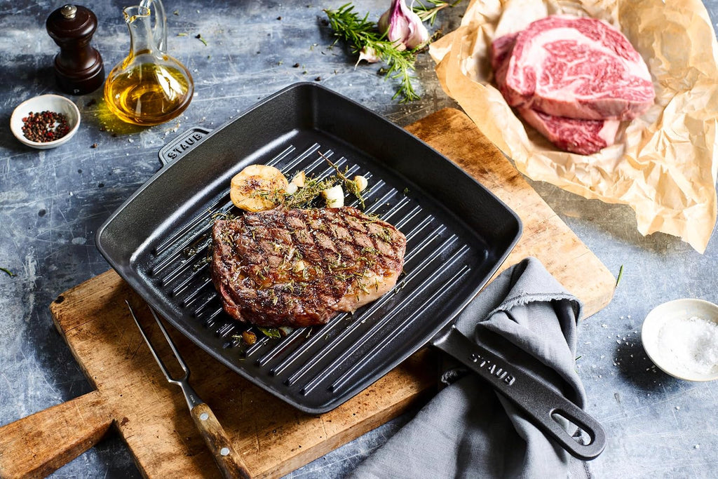 Staub American Grill Pan Cast Iron Suitable for Induction Cookers 26 cm Black