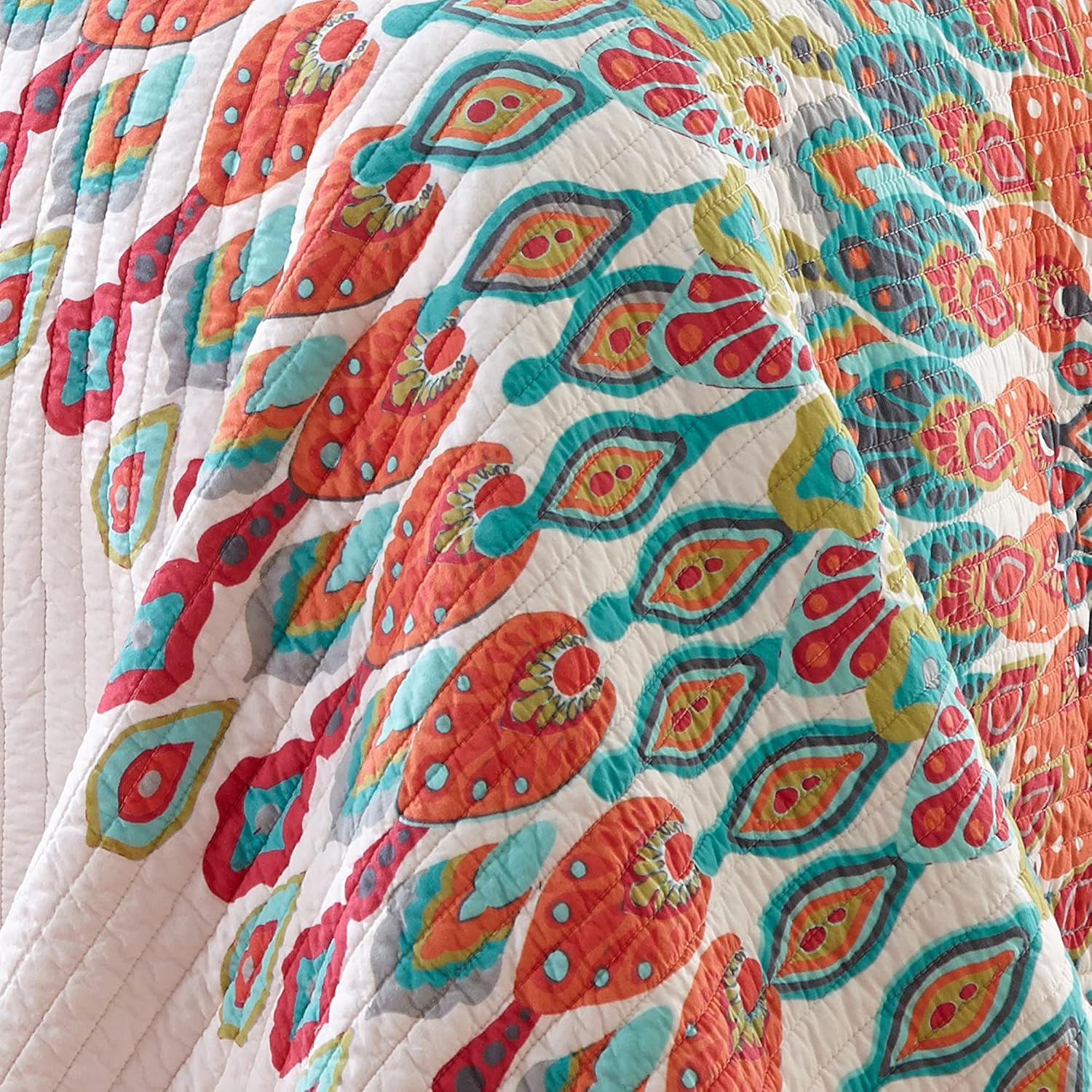 Levtex Home - Mirage Quilt Set - Twin/Twin XL Quilt + One Standard Pillow Sham - Medallion - Teal Orange Red Green Yellow - Quilt (68x86in.) and Pillow Shams (26x20in.) - Reversible - Cotton Fabric