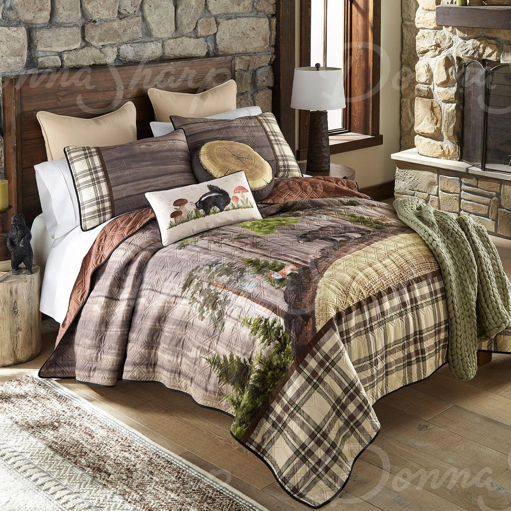 Donna Sharp Wildwood Lodge Polyester Quilt Bedding Set - 3-Piece Queen Size Quilt Set - Includes 90' x 90' Quilt and 20' x 36' Pillow Shams - Machine Washable