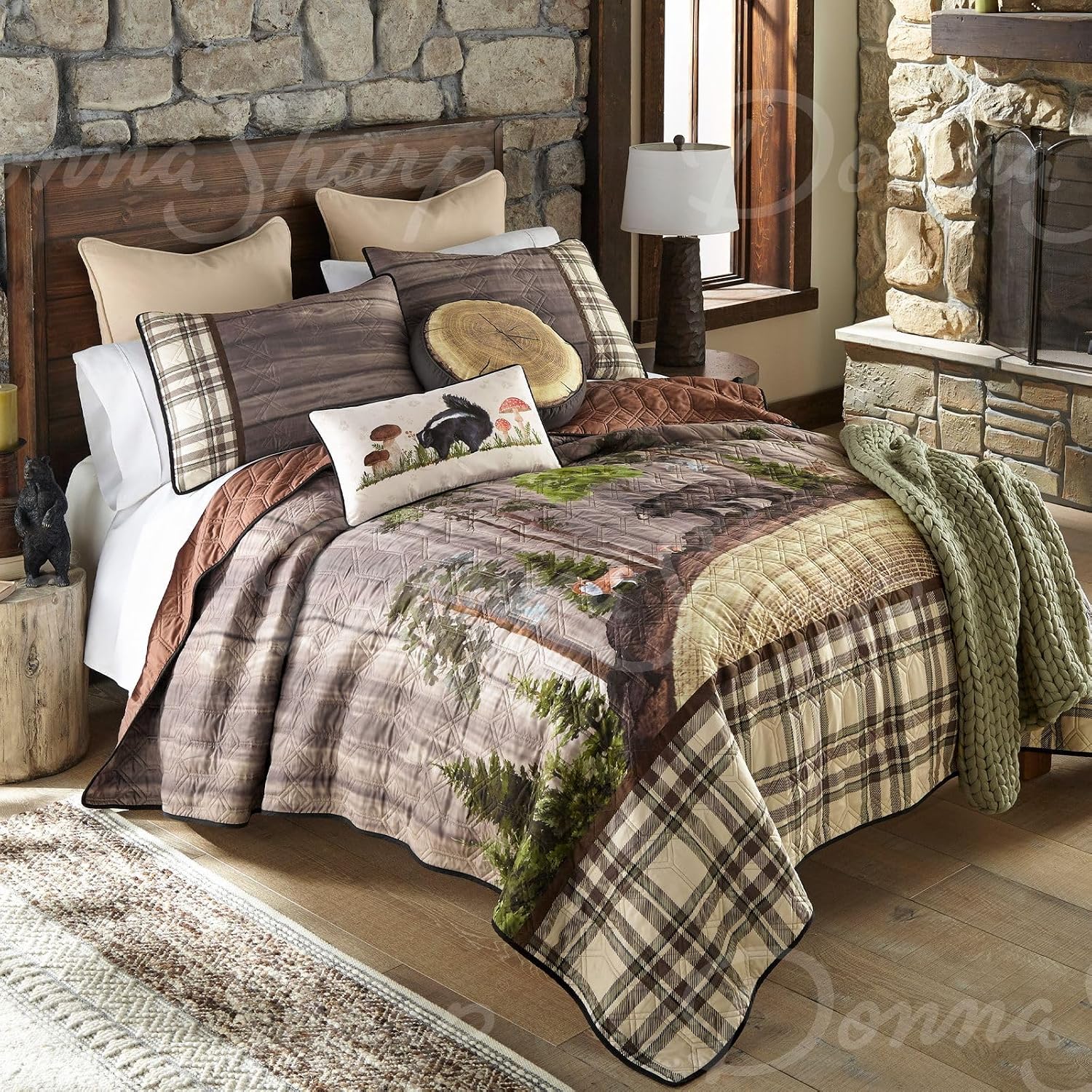 Donna Sharp Wildwood Lodge Polyester Quilt Bedding Set - 3-Piece Queen Size Quilt Set - Includes 90' x 90' Quilt and 20' x 36' Pillow Shams - Machine Washable