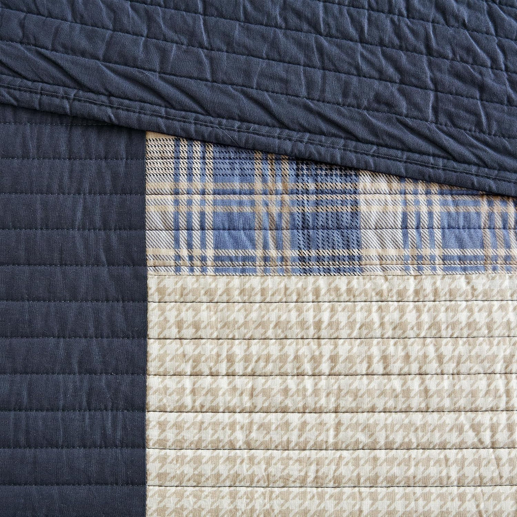 Woolrich Winter Hills Reversible Quilt Set - Cottage Styling Reversed to Solid Color, All Season Lightweight Coverlet, Cozy Bedding Layer, Matching Shams, Oversized Full/Queen, Plaid Blue 3 Piece